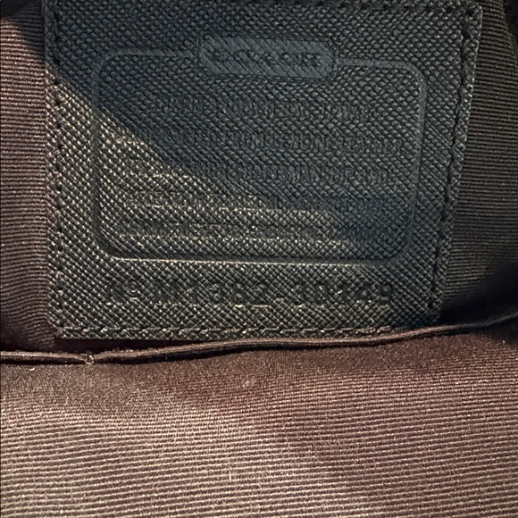 Coach Bleecker Riley Carryall handbag in black Saffiano leather - Picture 4 of 7